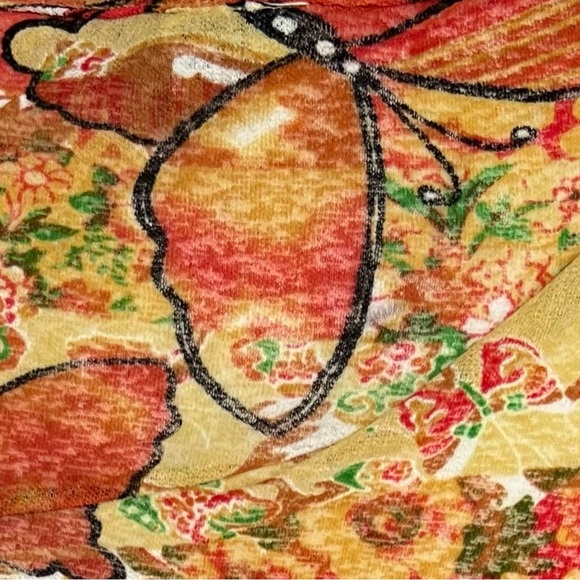 V-neck blouse defining femininity w/its flowery print, lace & flowing sleeves - Picture 7 of 16